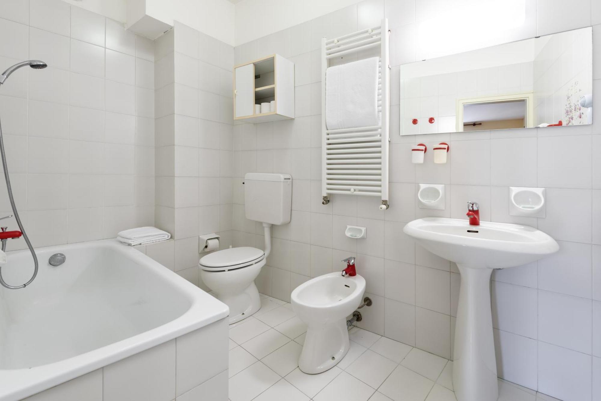 Tweepersoonskamer met 1 of 2 Bedden en Uitzicht op het Zwembad